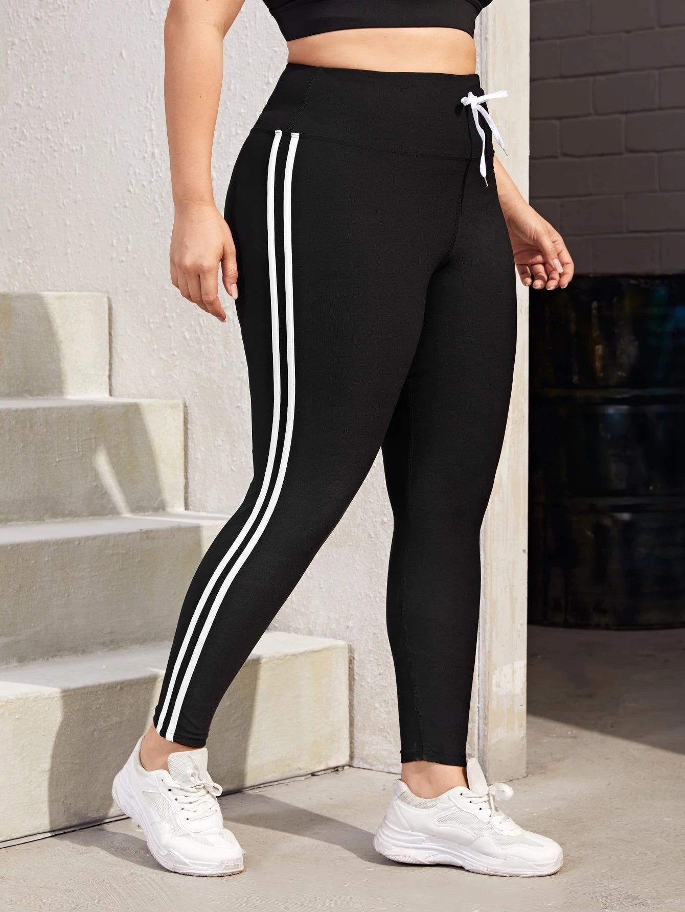 legging plus size, calça legging plus size, legging plus size cintura alta, legging plus size fitness, legging plus size com bolso, legging plus size estampada, legging plus size barata, legging plus size ideal para malhar, legging plus size compressão, legging plus size modeladora, calça legging plus size para academia, legging
