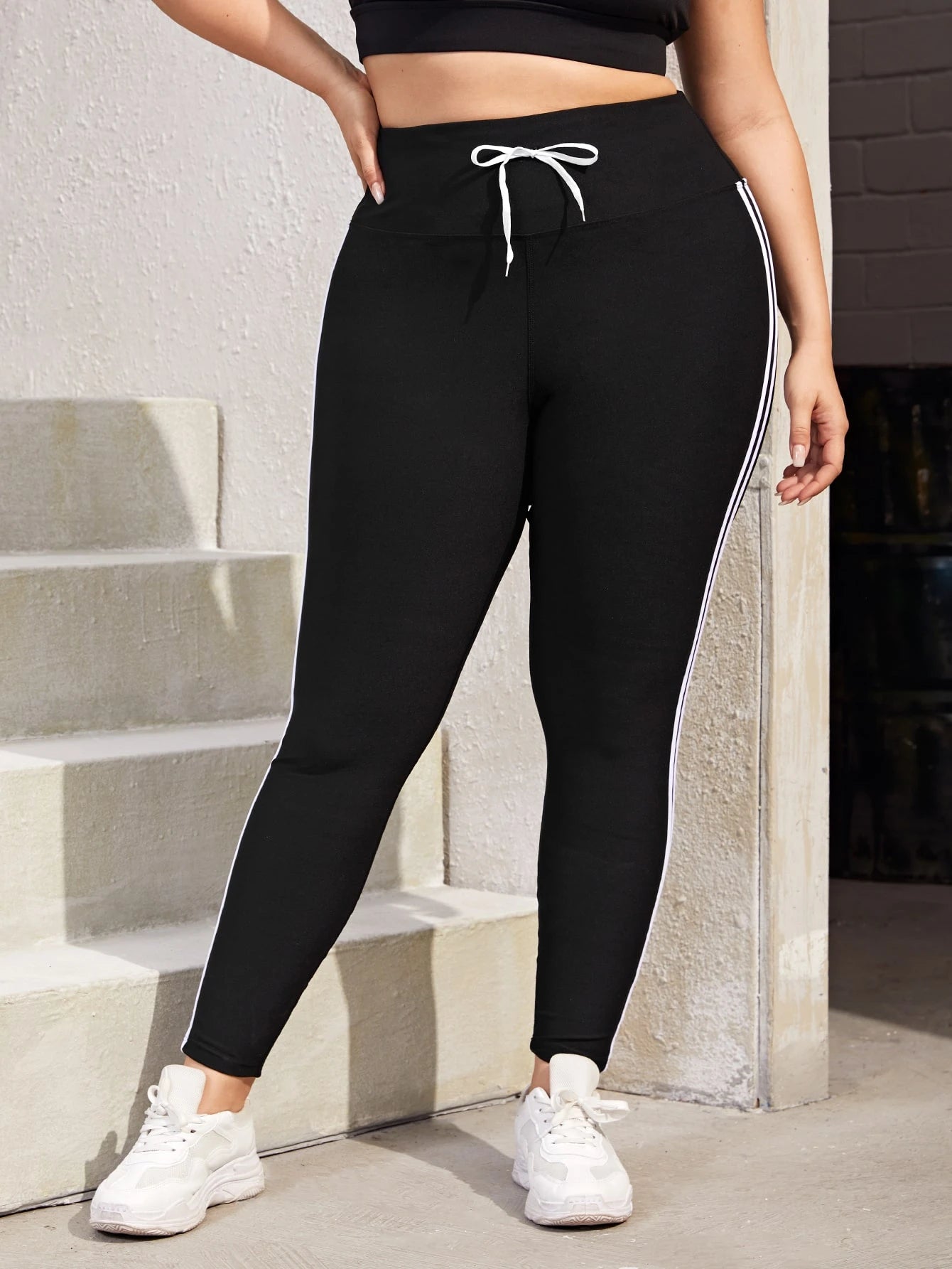 legging plus size, calça legging plus size, legging plus size cintura alta, legging plus size fitness, legging plus size com bolso, legging plus size estampada, legging plus size barata, legging plus size ideal para malhar, legging plus size compressão, legging plus size modeladora, calça legging plus size para academia, legging