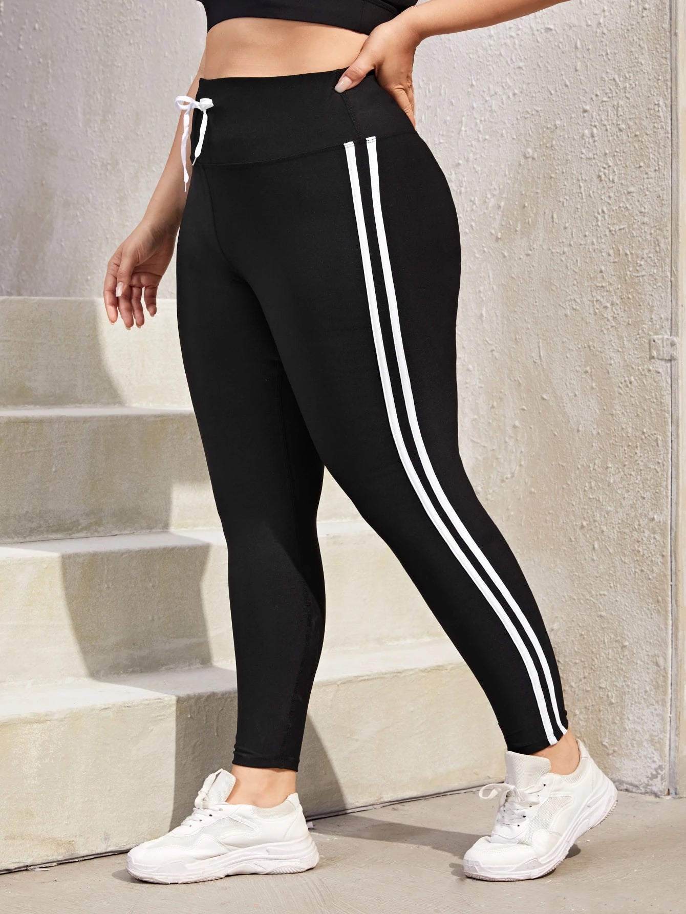 legging plus size, calça legging plus size, legging plus size cintura alta, legging plus size fitness, legging plus size com bolso, legging plus size estampada, legging plus size barata, legging plus size ideal para malhar, legging plus size compressão, legging plus size modeladora, calça legging plus size para academia, legging