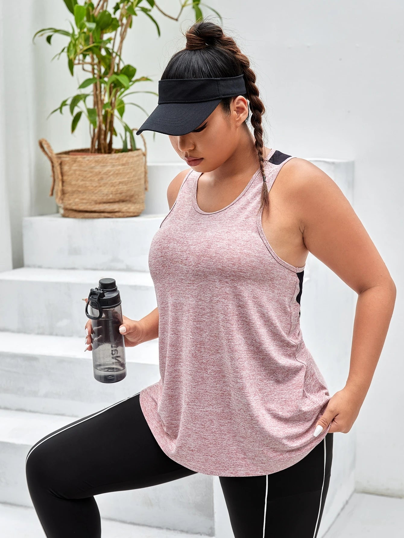 regata esportiva plus size, regata fitness plus size, regata esportiva feminina plus size, regata fitness feminina plus size, regata esportiva plus size dry fit, regata esportiva plus size academia, regata fitness plus size com estampa, regata fitness plus size sem manga, regata esportiva plus size leve, regata fitness plus size modeladora, regata esportiva plus size com proteção UV, regata esportiva plus size confortável