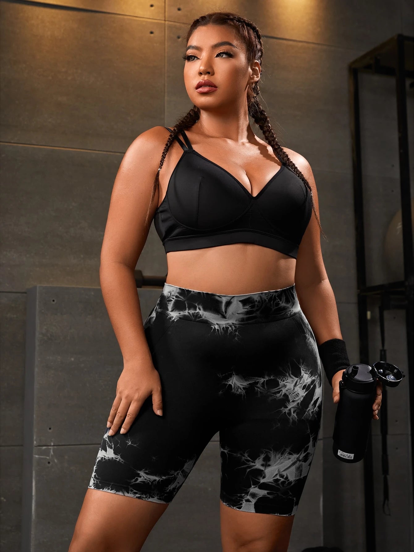 short plus size, short feminino plus size, short plus size, short de academia plus size, short fitness plus size, short curto plus size, short bermuda plus size, short cintura alta plus size, short esportivo plus size