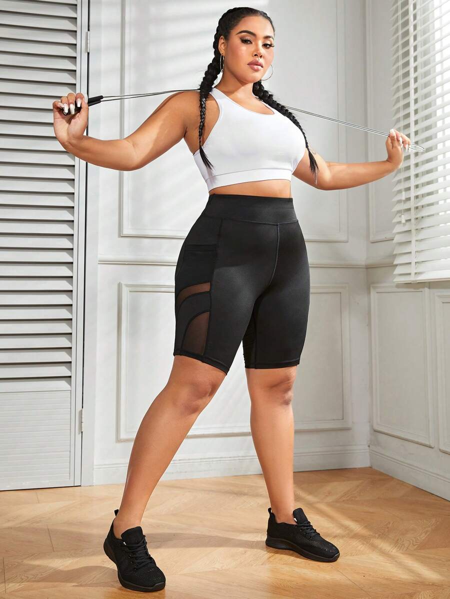 Short Plus Size com Transparência Lateral
