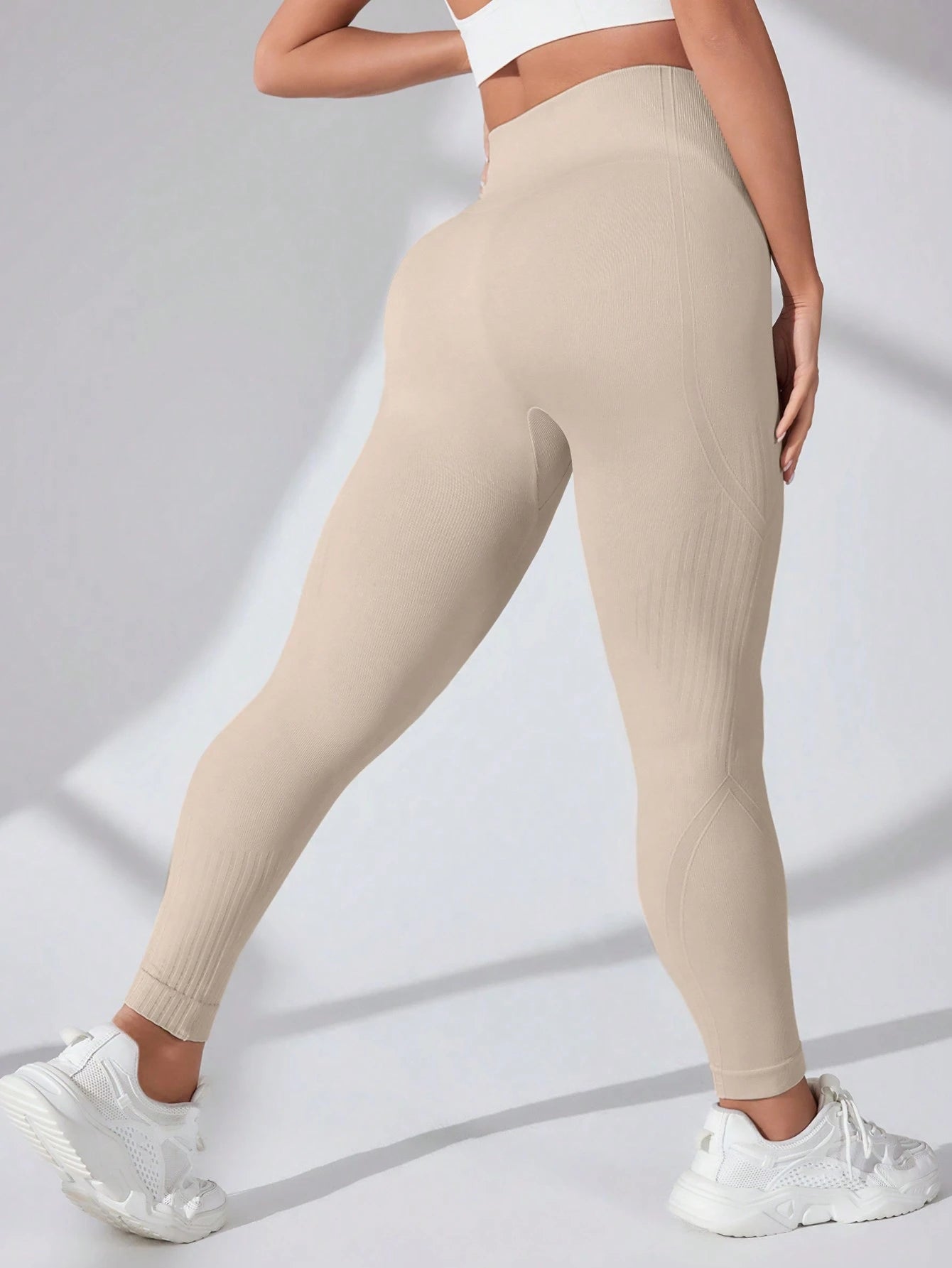 legging plus size, calça legging plus size, legging plus size cintura alta, legging plus size fitness, legging plus size com bolso, legging plus size estampada, legging plus size barata, legging plus size ideal para malhar, legging plus size compressão, legging plus size modeladora, calça legging plus size para academia, legging