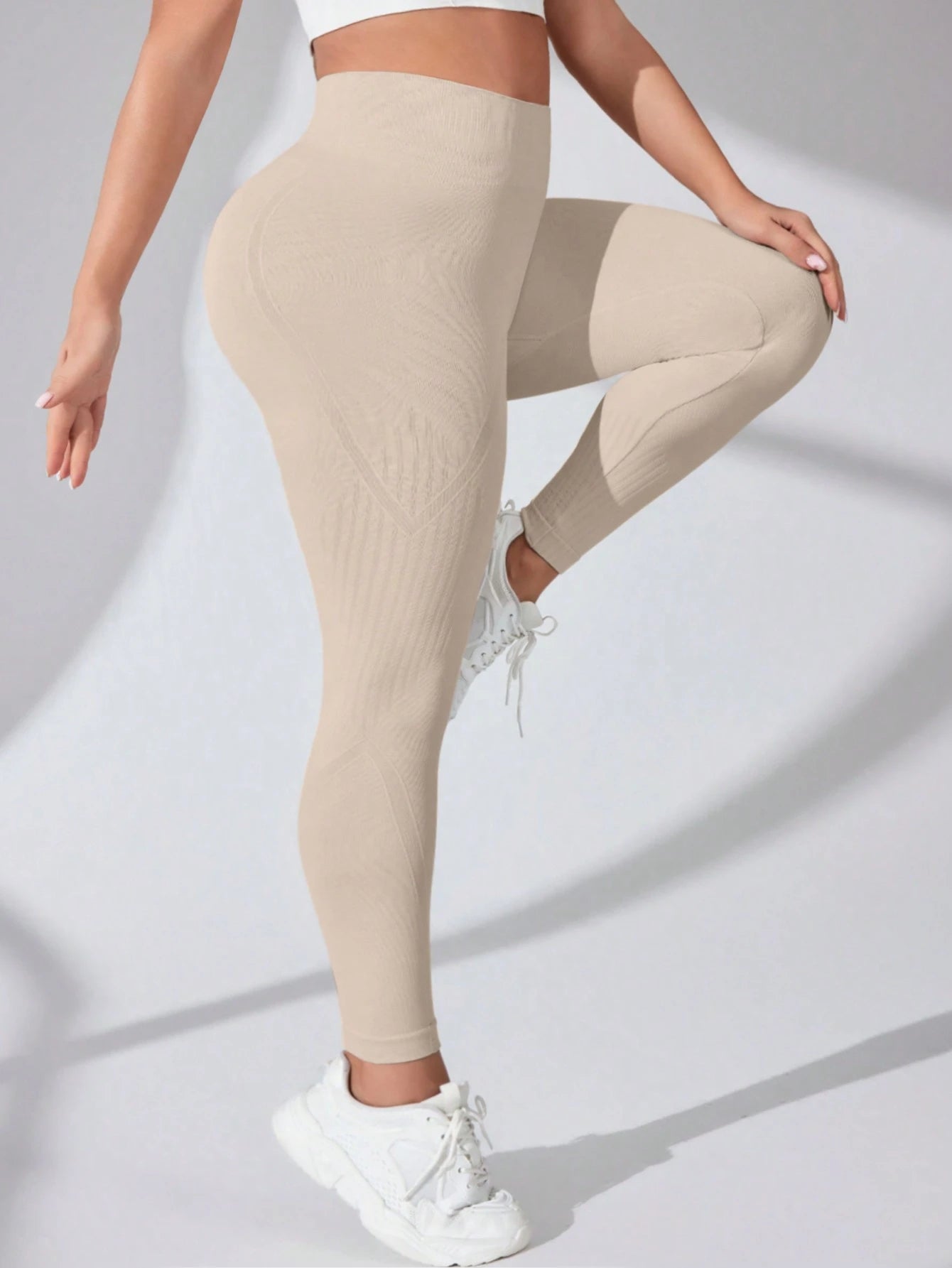legging plus size, calça legging plus size, legging plus size cintura alta, legging plus size fitness, legging plus size com bolso, legging plus size estampada, legging plus size barata, legging plus size ideal para malhar, legging plus size compressão, legging plus size modeladora, calça legging plus size para academia, legging