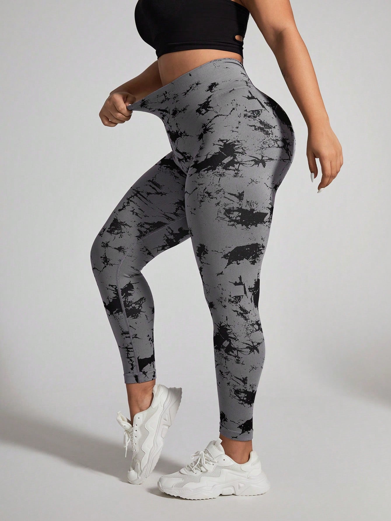 legging plus size, calça legging plus size, legging plus size cintura alta, legging plus size fitness, legging plus size com bolso, legging plus size estampada, legging plus size barata, legging plus size ideal para malhar, legging plus size compressão, legging plus size modeladora, calça legging plus size para academia, legging