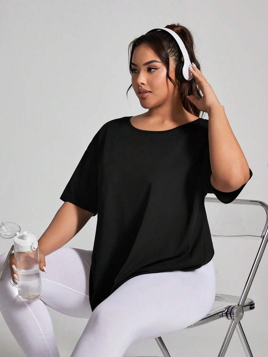 Camiseta Plus Size com Aberturas nas Costas