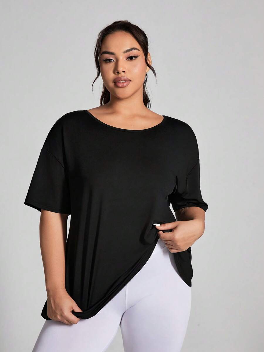 Camiseta Plus Size com Aberturas nas Costas