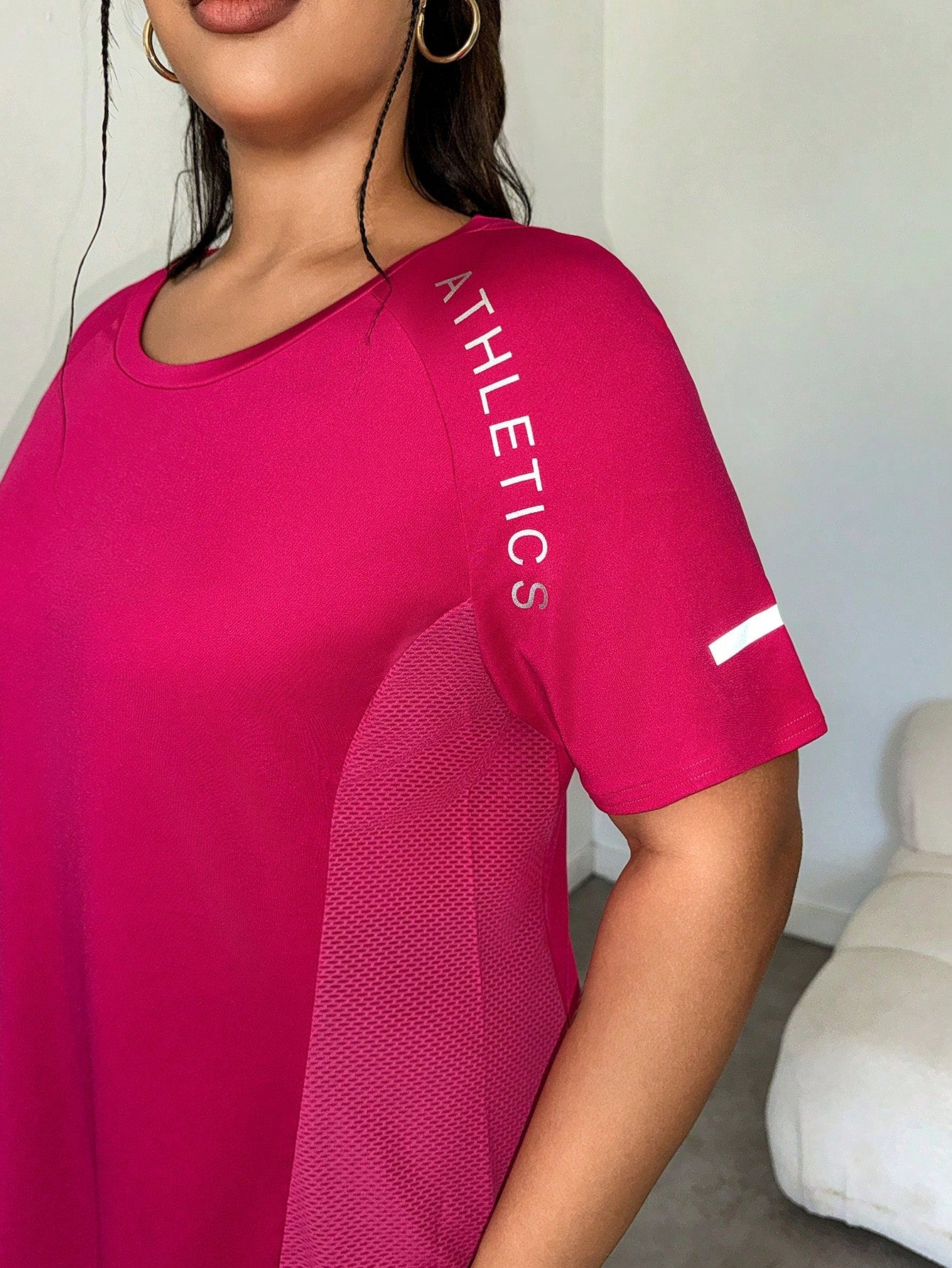 SHEIN Sport Studio Camiseta Esportiva de Manga Curta Plus Size Casual com Contraste de Cor e Retalhos, Verão