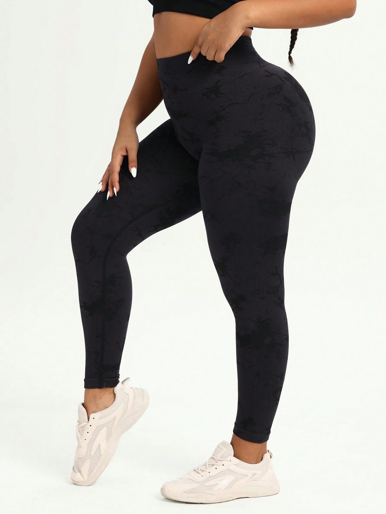 legging plus size, calça legging plus size, legging plus size cintura alta, legging plus size fitness, legging plus size com bolso, legging plus size estampada, legging plus size barata, legging plus size ideal para malhar, legging plus size compressão, legging plus size modeladora, calça legging plus size para academia, legging
