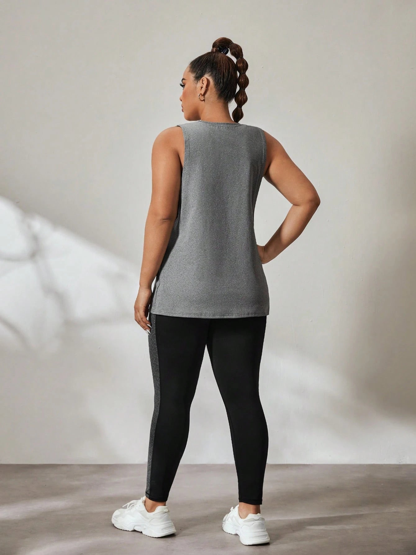 conjunto esportivo feminino, conjunto fitness feminino, conjunto esportivo feminino plus size, conjunto feminino plus size, conjunto feminino barato, conjunto feminino elegante, conjunto feminino casual