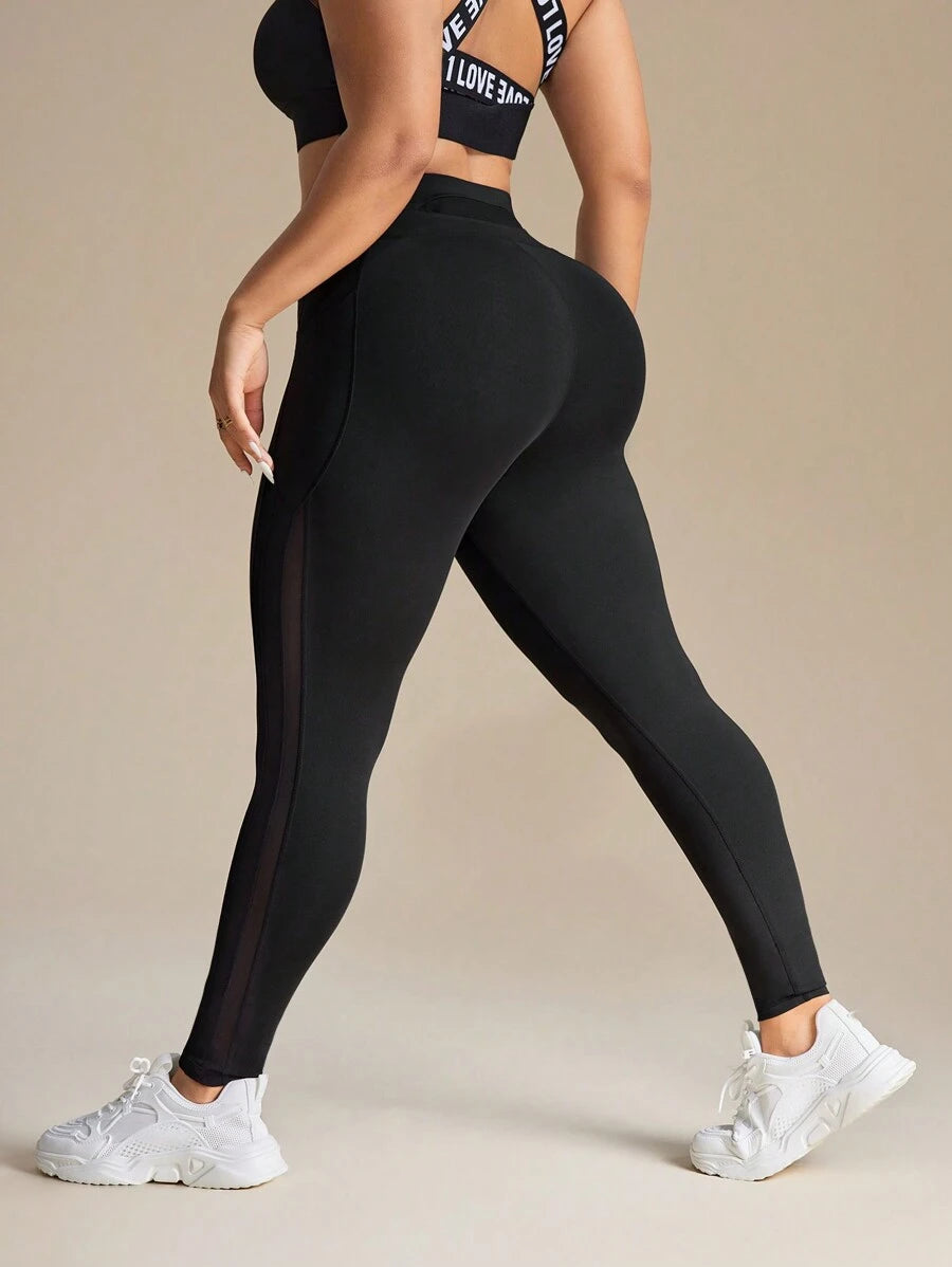 Legging Plus Size com Transparência