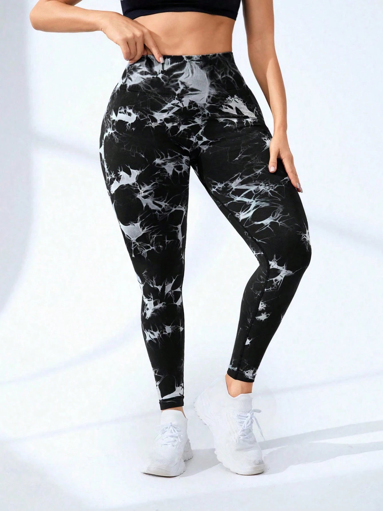 legging plus size, calça legging plus size, legging plus size cintura alta, legging plus size fitness, legging plus size com bolso, legging plus size estampada, legging plus size barata, legging plus size ideal para malhar, legging plus size compressão, legging plus size modeladora, calça legging plus size para academia, legging
