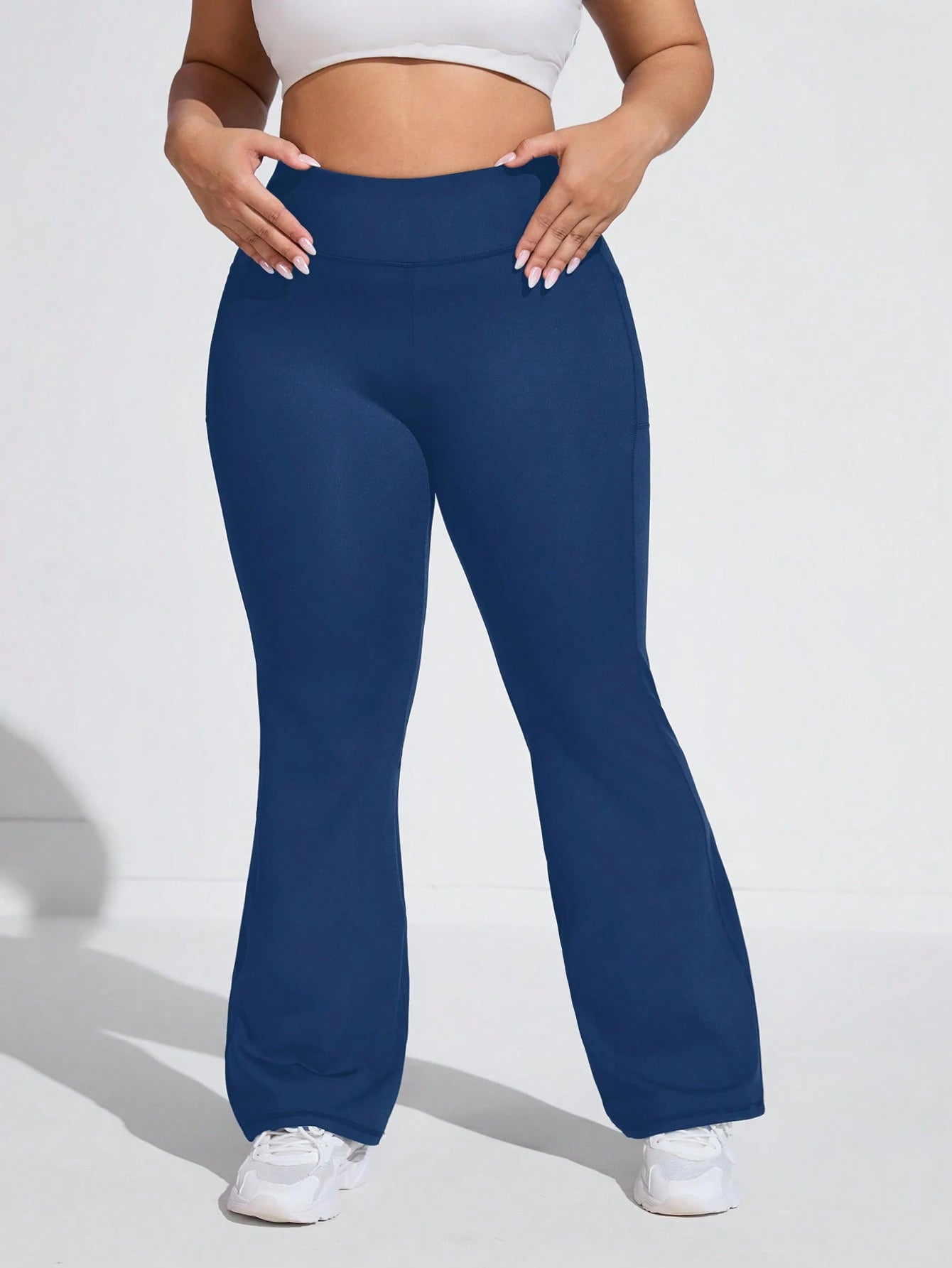 legging plus size, calça legging plus size, legging plus size cintura alta, legging plus size fitness, legging plus size com bolso, legging plus size estampada, legging plus size barata, legging plus size ideal para malhar, legging plus size compressão, legging plus size modeladora, calça legging plus size para academia, legging