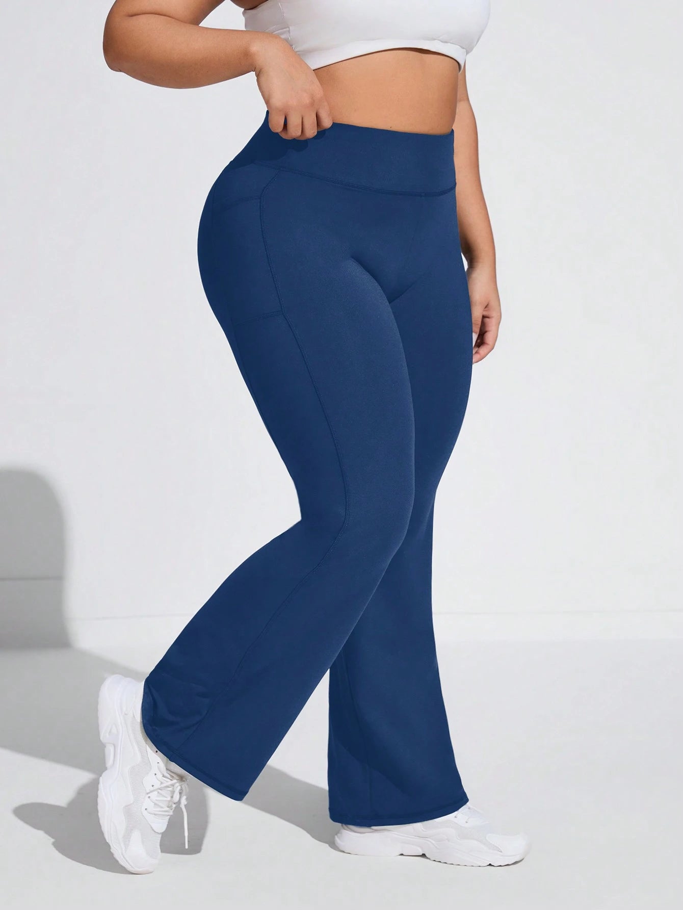 legging plus size, calça legging plus size, legging plus size cintura alta, legging plus size fitness, legging plus size com bolso, legging plus size estampada, legging plus size barata, legging plus size ideal para malhar, legging plus size compressão, legging plus size modeladora, calça legging plus size para academia, legging
