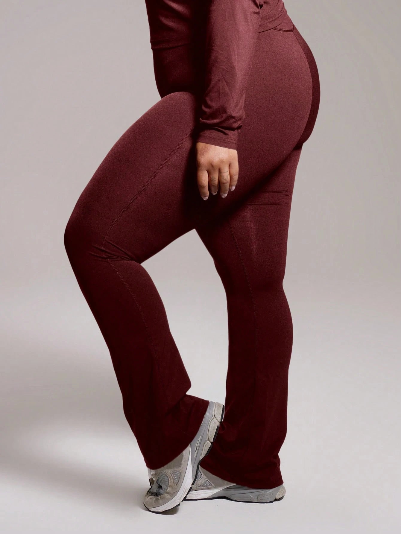 legging plus size, calça legging plus size, legging plus size cintura alta, legging plus size fitness, legging plus size com bolso, legging plus size ideal para malhar, legging plus size compressão, legging plus size modeladora, calça legging plus size para academia, legging plus size suplex, legging plus size poliéster, legging plus size elastano