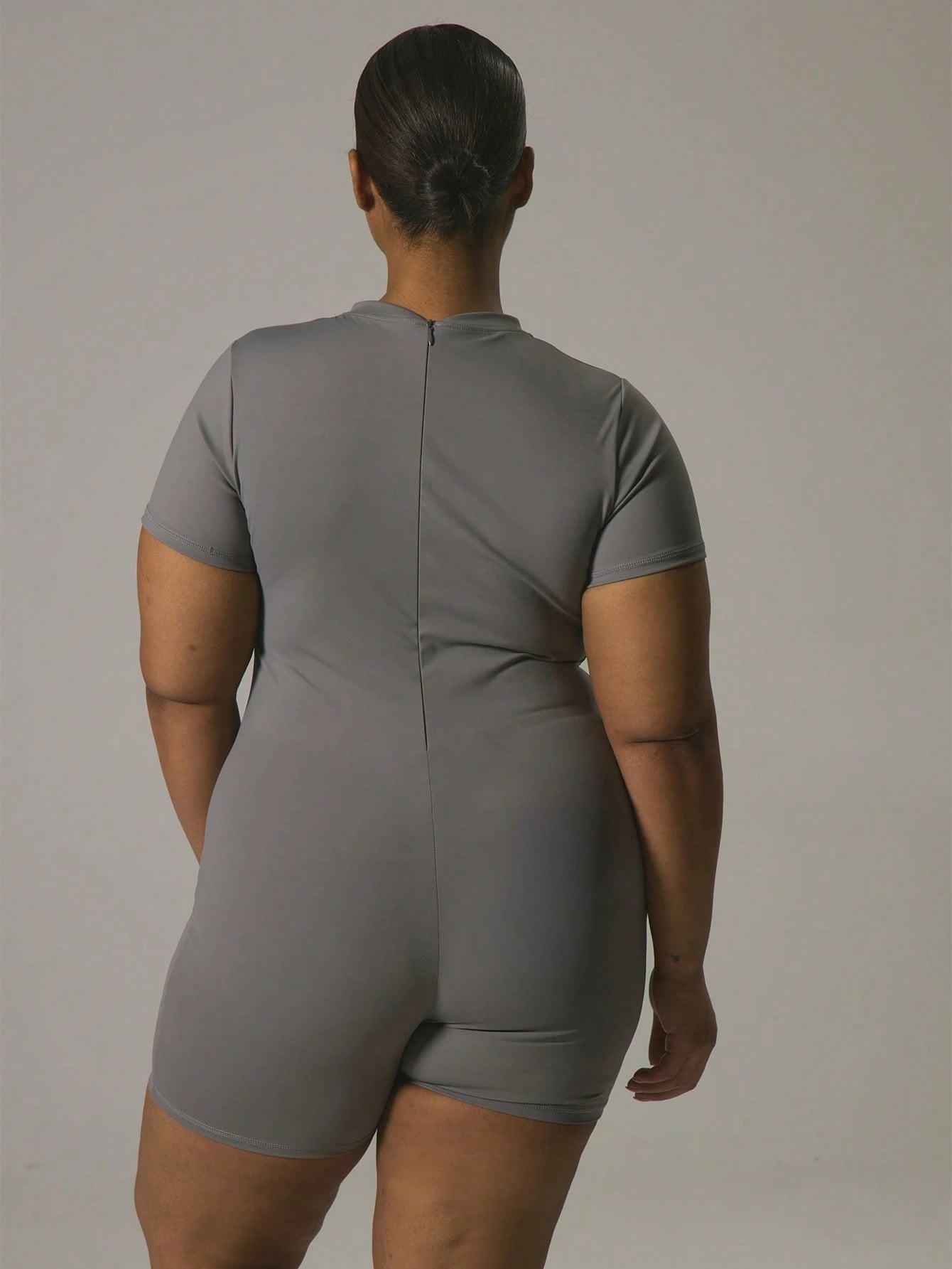 macacão plus size, macaquinho plus size, macacão feminino plus size, macaquinho feminino plus size, macacão plus size, macaquinho plus size para verão, macacão plus size social, macaquinho plus size casual, macacão plus size elegante, macaquinho plus size confortável,