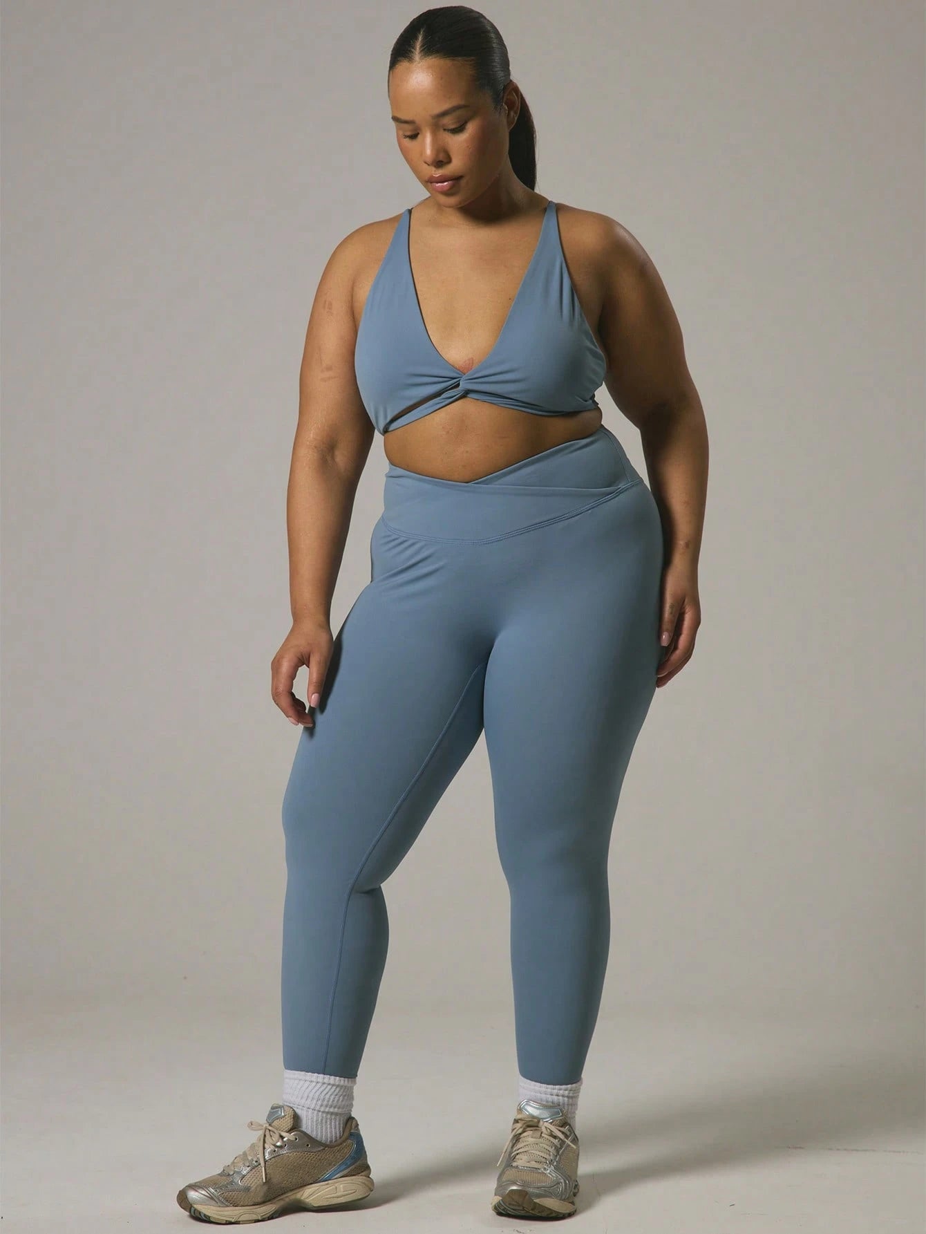 conjunto esportivo feminino, conjunto fitness feminino, conjunto esportivo feminino plus size, conjunto feminino plus size, conjunto feminino casual, conjunto feminino com calça, conjunto feminino com short, conjunto feminino moda, conjunto plus size casual, conjunto plus size confortável, conjunto plus size com estampa
