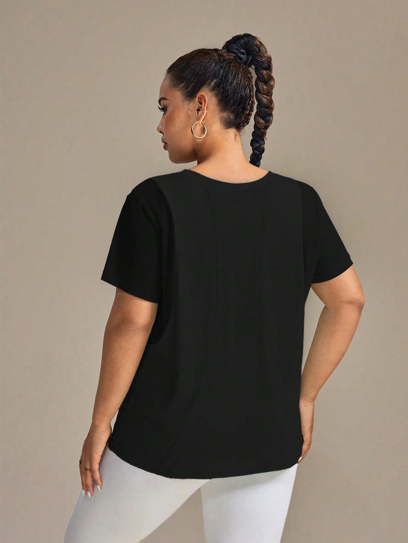 camiseta esportiva plus size, camiseta fitness plus size, camiseta esportiva feminina plus size, camiseta feminina plus size, camiseta fitness feminina plus size, camiseta esportiva plus size dry fit, camiseta esportiva plus size barata