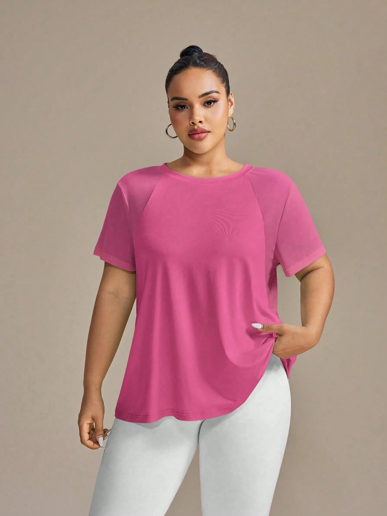 SHEIN Sport Gameset Camiseta Casual Ativa de Fitness de Manga Curta, Gola Redonda, Cor Sólida, Plus Size para Mulheres