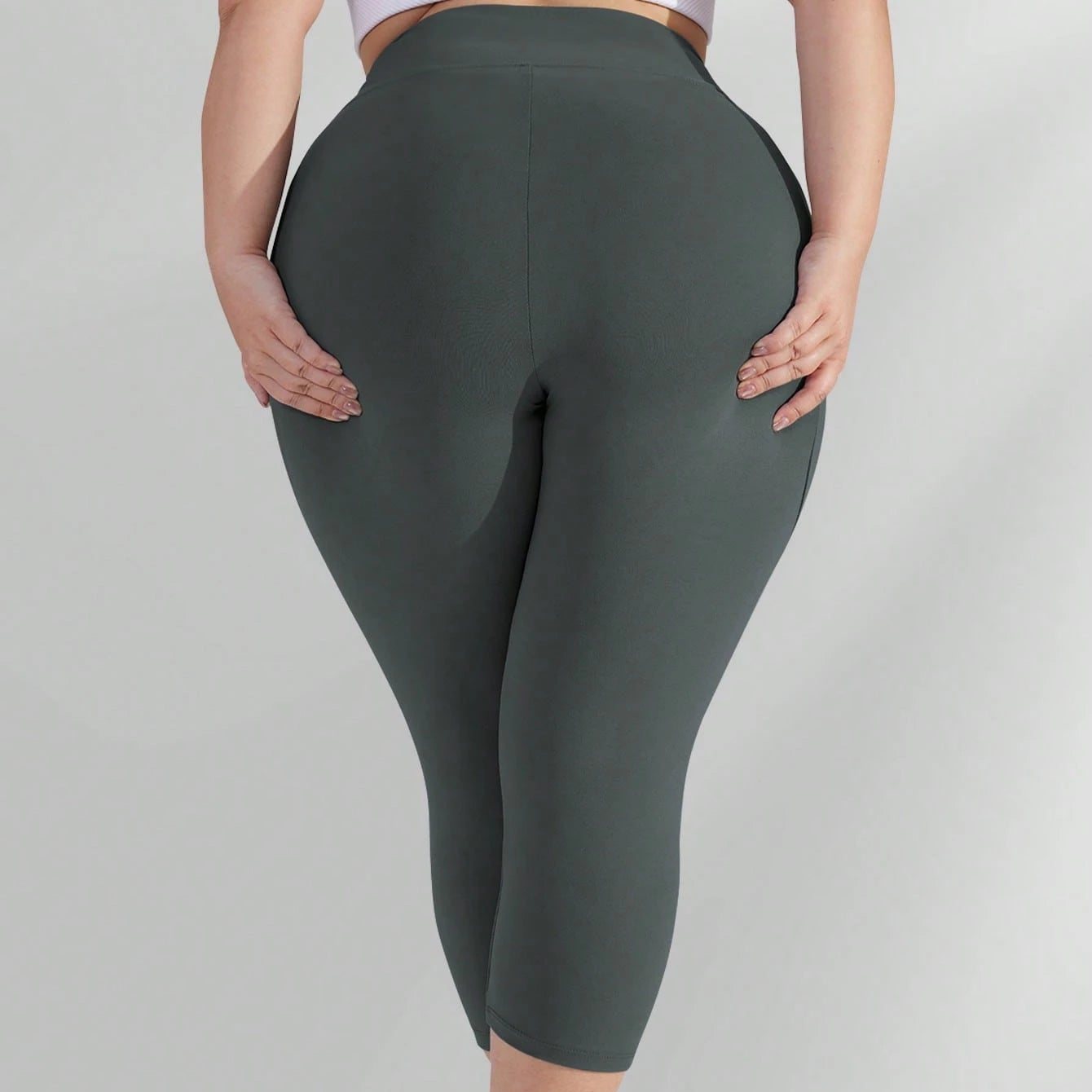 legging plus size, calça legging plus size, legging plus size cintura alta, legging plus size fitness, legging plus size com bolso, legging plus size estampada, legging plus size barata, legging plus size ideal para malhar, legging plus size compressão, legging plus size modeladora, calça legging plus size para academia, legging
