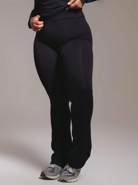 legging plus size, calça legging plus size, legging plus size cintura alta, legging plus size fitness, legging plus size com bolso, legging plus size ideal para malhar, legging plus size compressão, legging plus size modeladora, calça legging plus size para academia, legging plus size suplex, legging plus size poliéster, legging plus size elastano 