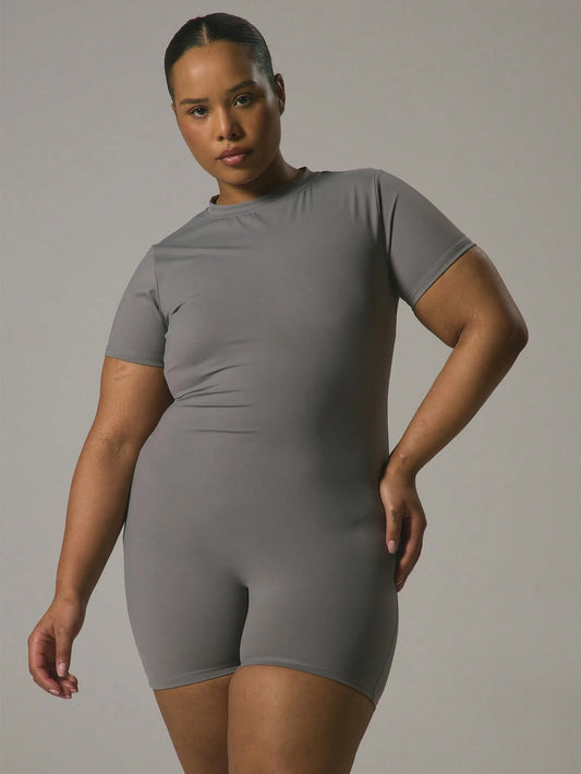 macacão plus size, macaquinho plus size, macacão feminino plus size, macaquinho feminino plus size, macacão plus size, macaquinho plus size para verão, macacão plus size social, macaquinho plus size casual, macacão plus size elegante, macaquinho plus size confortável,